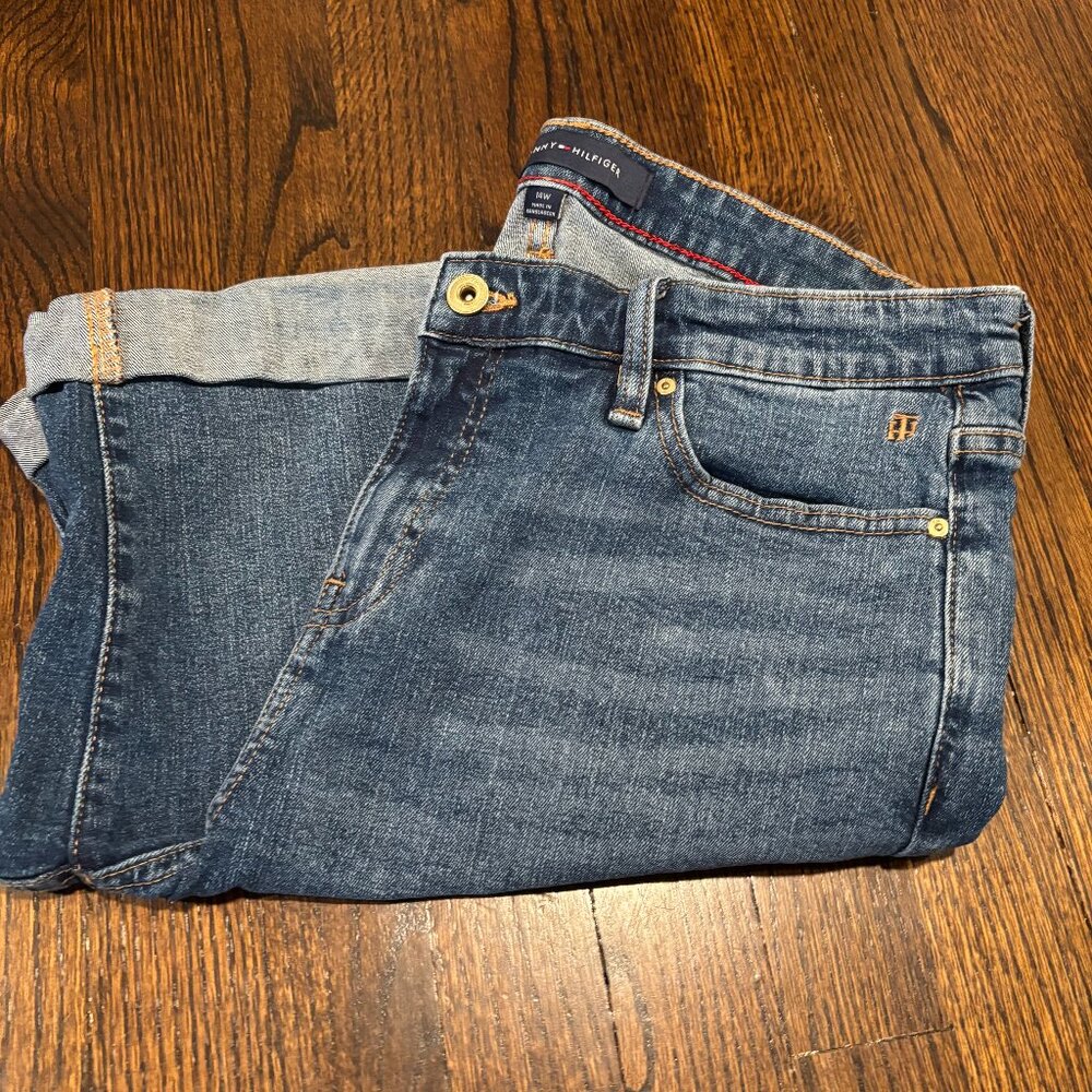 Tommy Hilfiger Blue denim women cuffed shorts SZ: 14W